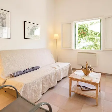 Stunning In St. Florent W/ Wifi And 1 Bedrooms Apartamento Saint-Florent (Corsica)